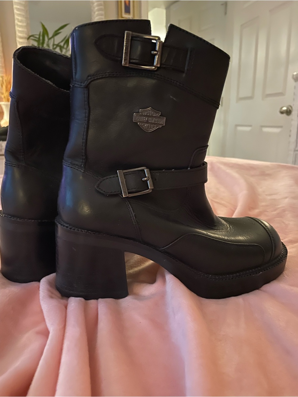 Harley-Davidson Black Leather Buckle Mid-Calf Heeled Boots - Picture 6 of 11